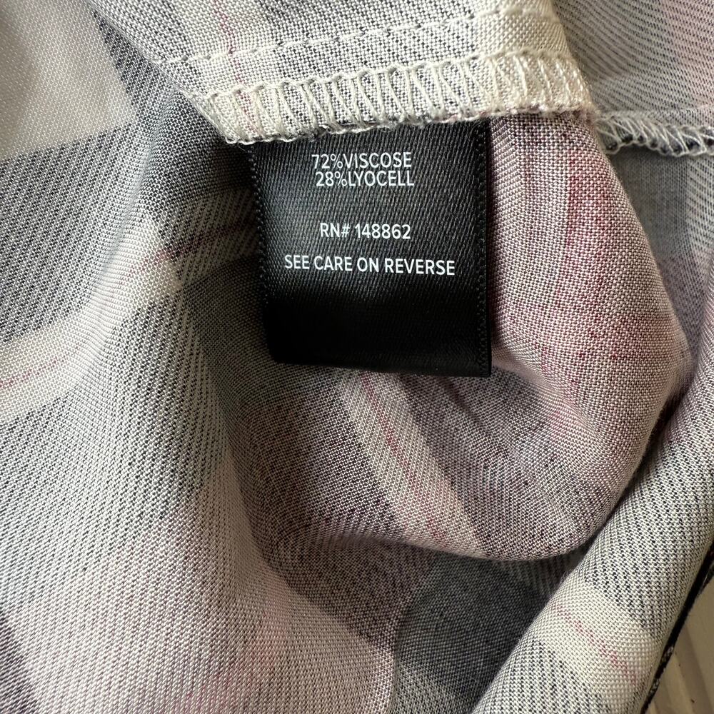 Torrid size 4X Plaid short sleeves Buttondown blouse size 4X - Picture 6 of 8